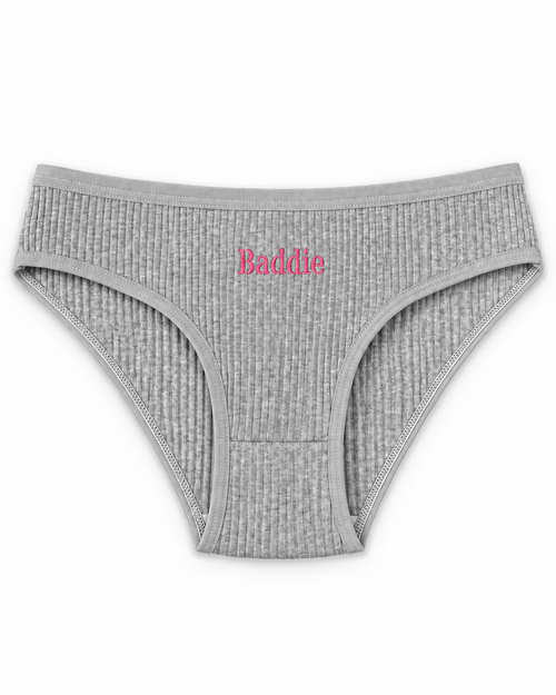 Mutanda a costine Baddie grigia — immagine e-commerce su sfondo bianco